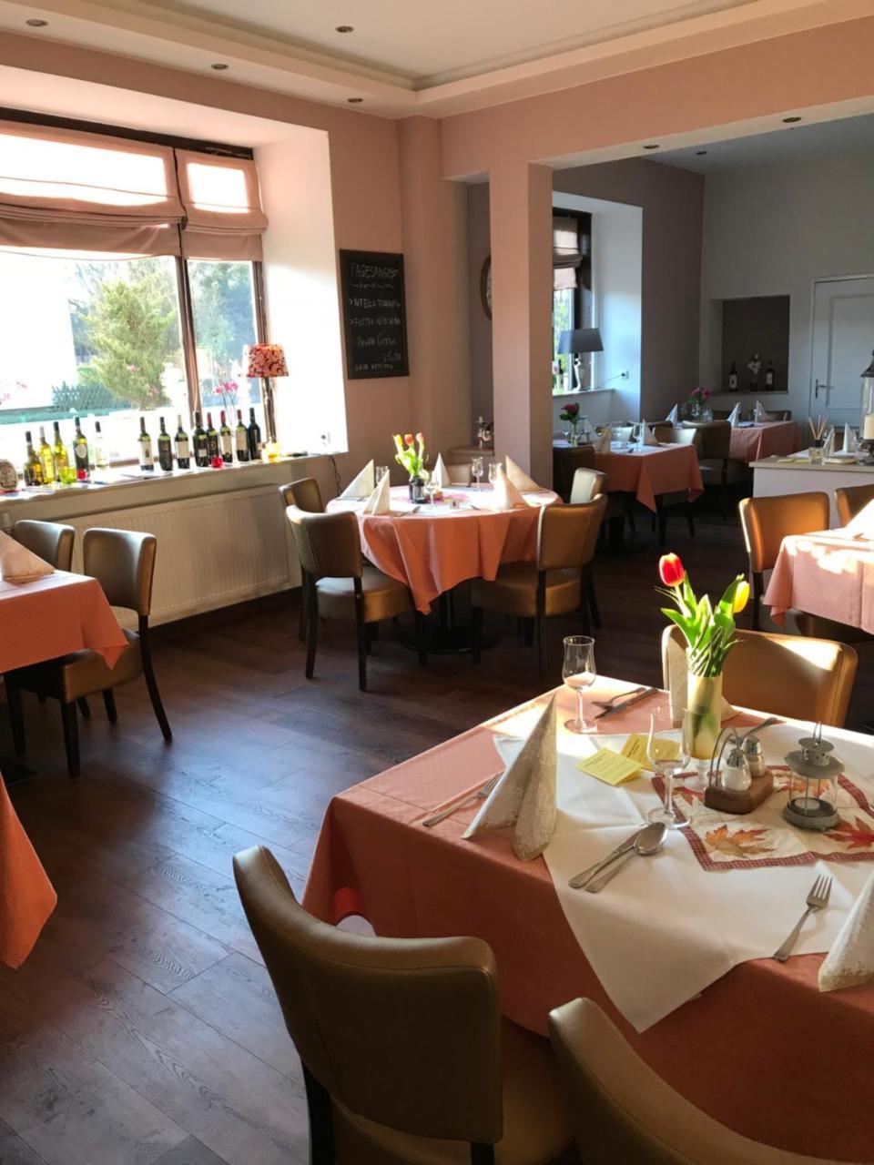 Teramo Restaurant Hotel Muehlenstein Bienenbuettel Kültér fotó